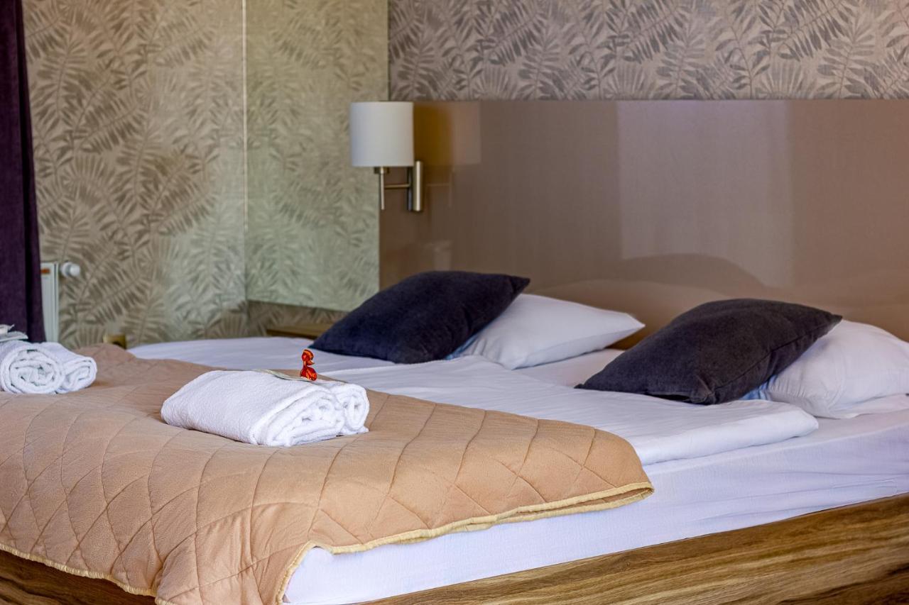 Plaza La - Night And Spa Sremska Mitrovica Ngoại thất bức ảnh