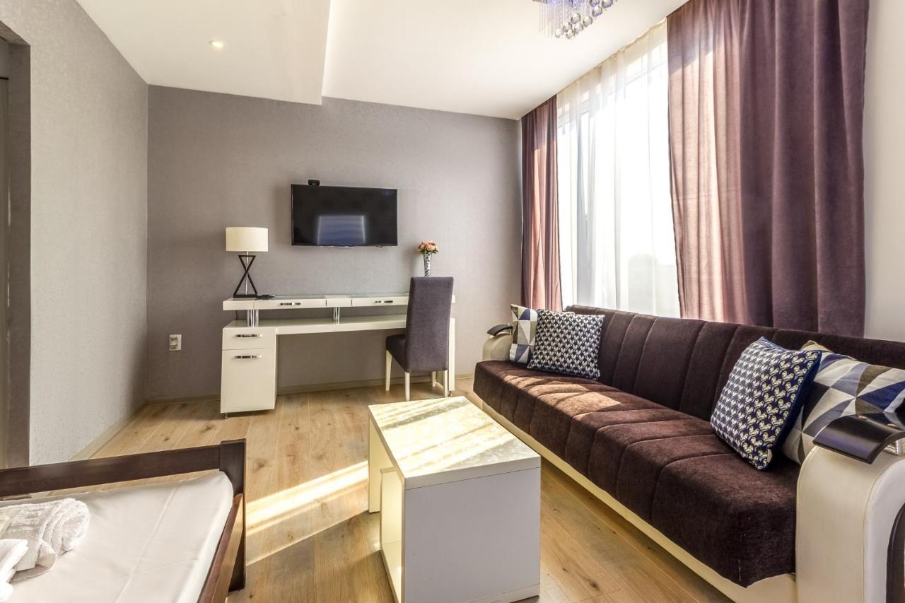 Plaza La - Night And Spa Sremska Mitrovica Ngoại thất bức ảnh