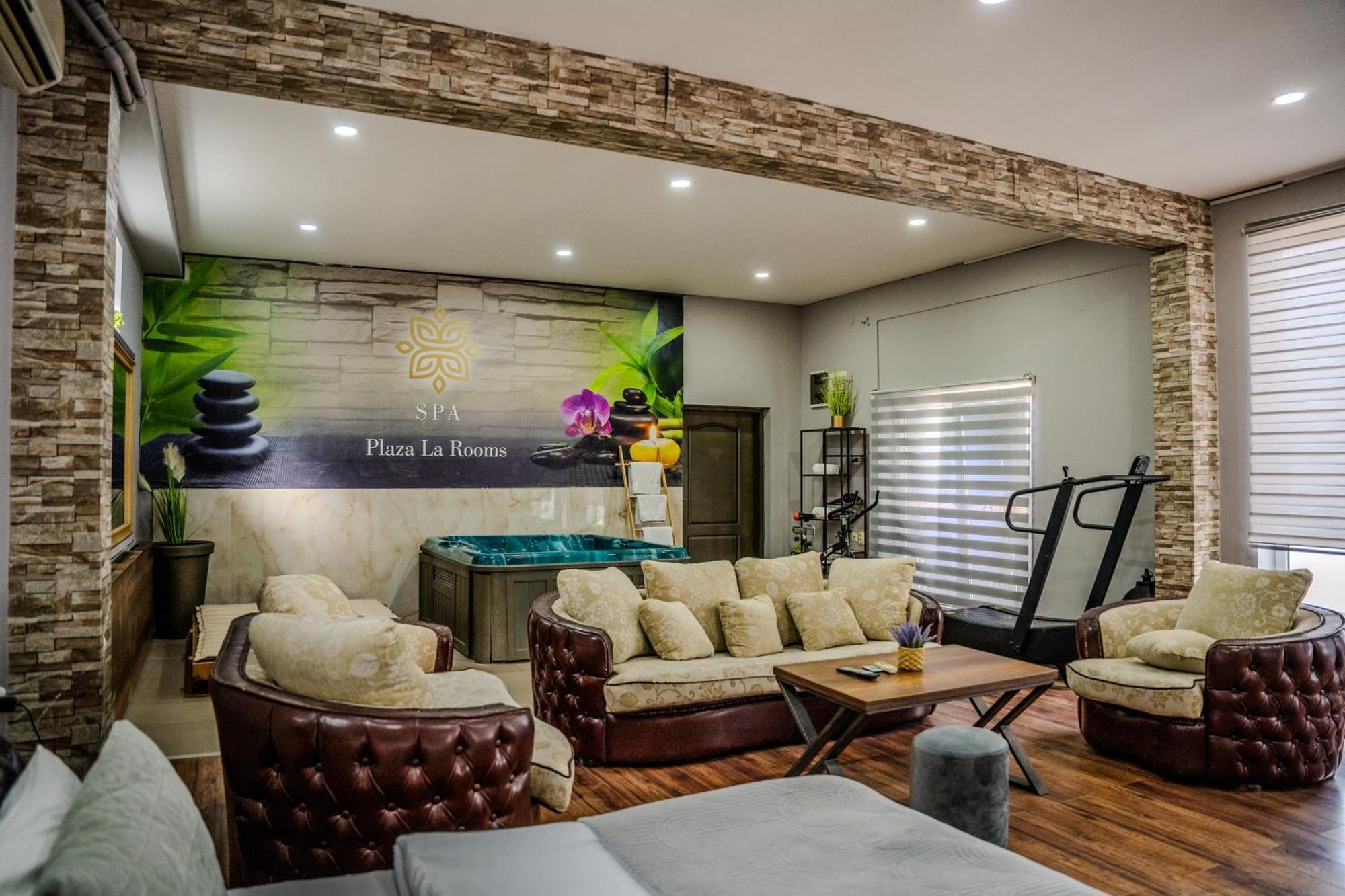 Plaza La - Night And Spa Sremska Mitrovica Ngoại thất bức ảnh