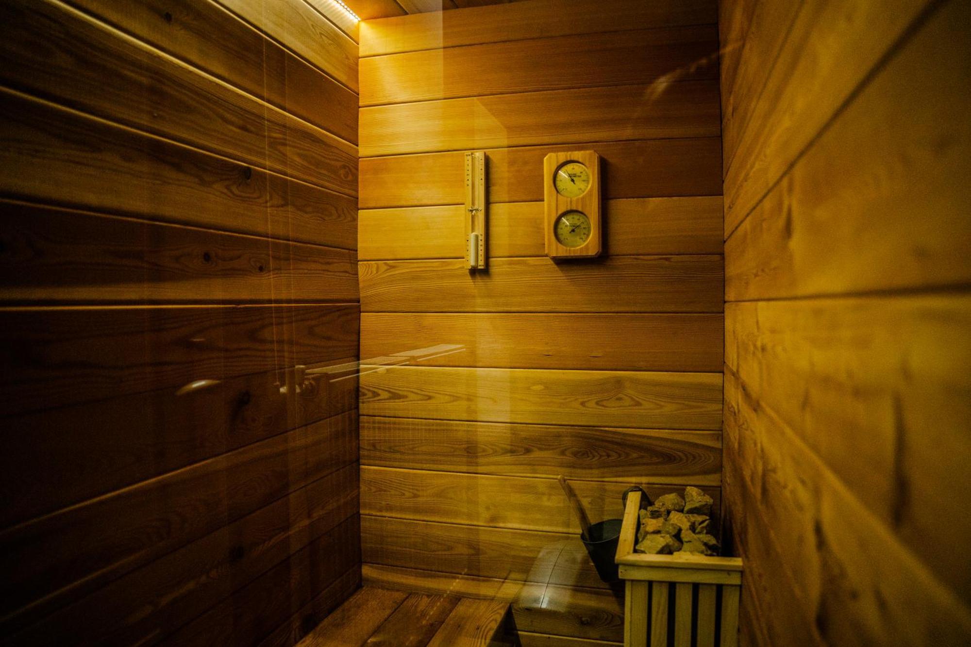 Plaza La - Night And Spa Sremska Mitrovica Ngoại thất bức ảnh