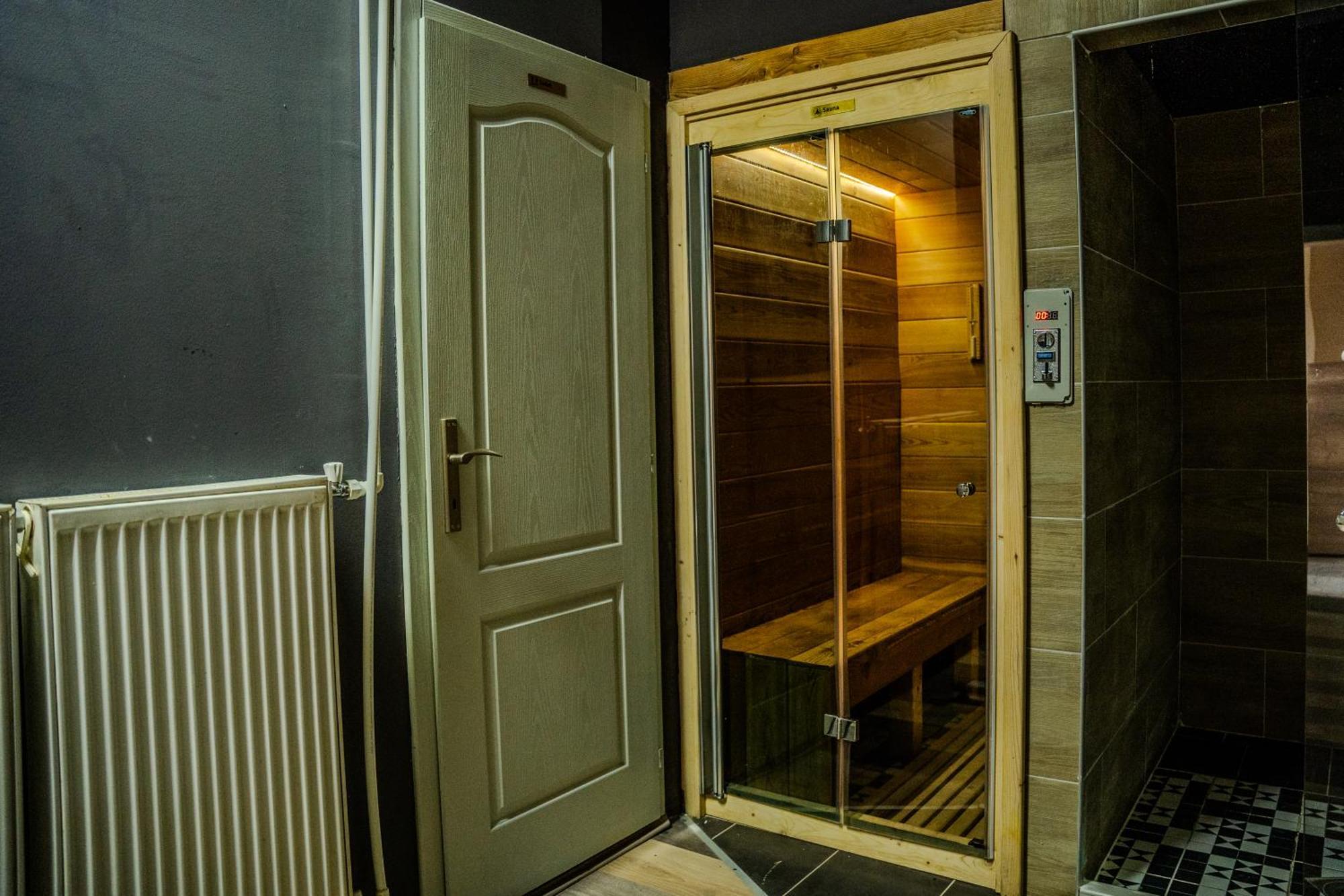 Plaza La - Night And Spa Sremska Mitrovica Ngoại thất bức ảnh