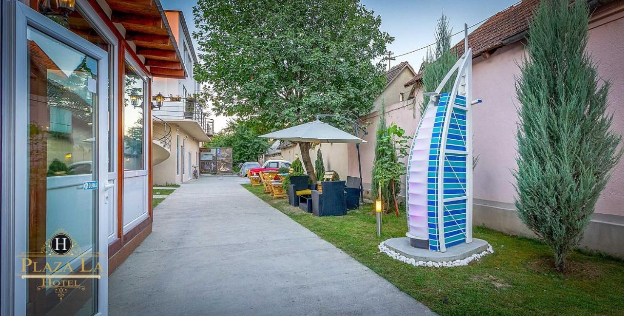 Plaza La - Night And Spa Sremska Mitrovica Ngoại thất bức ảnh